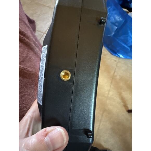 Syscom VM-2003 4 inch TFT LCD Monitor - Picture 5 of 11